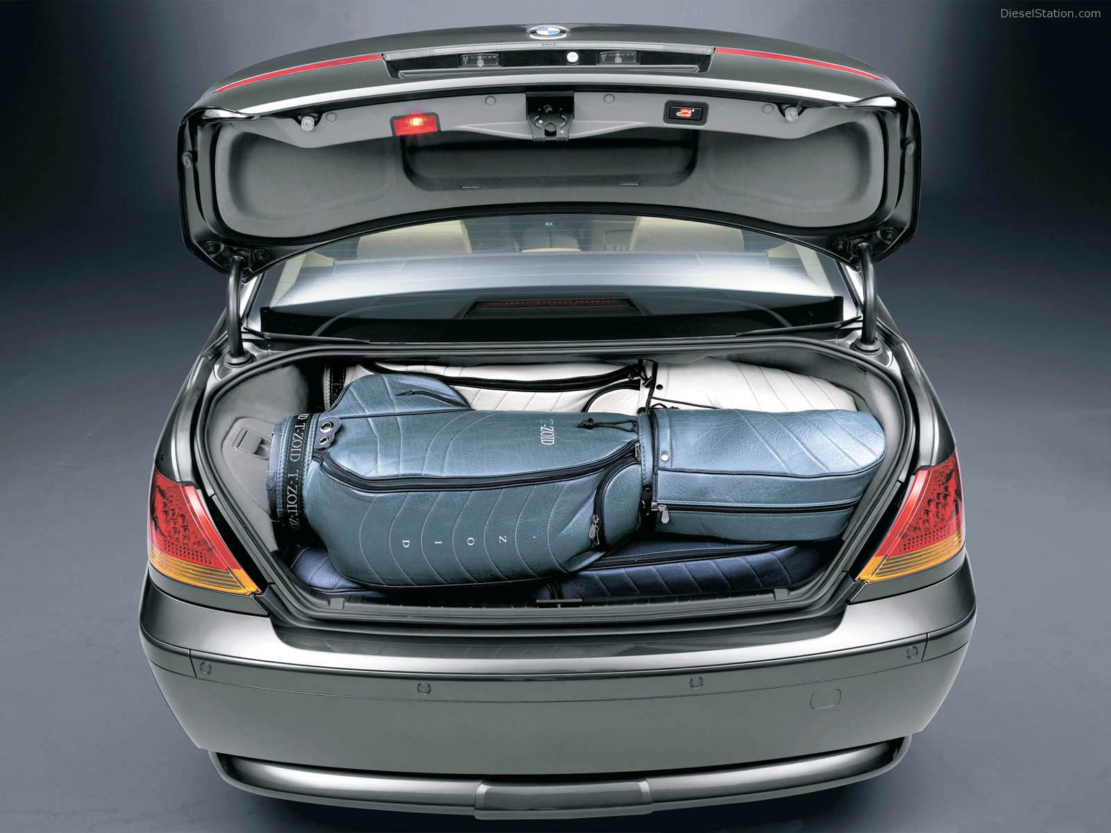 BMW 7 Series (2002)